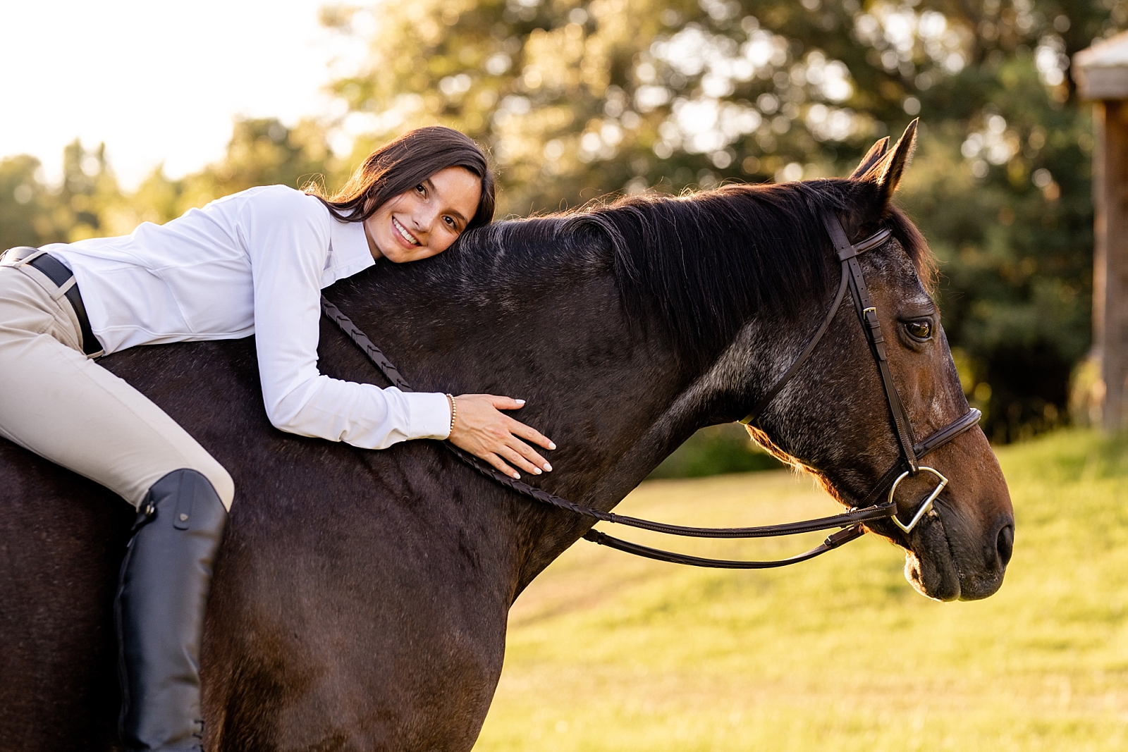 Photos of girl and her horse at Cavallo Farms in Tallahassee, FL. Beautiful oak trees. Posing ideas for girl in riding breeches with her horse.