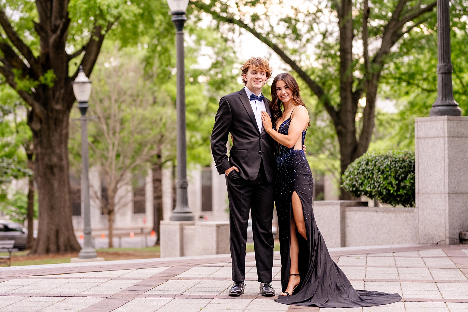 Book a Professional Prom Photographer in Birmingham, Alabama. Linn Park, downtown Birmingham.