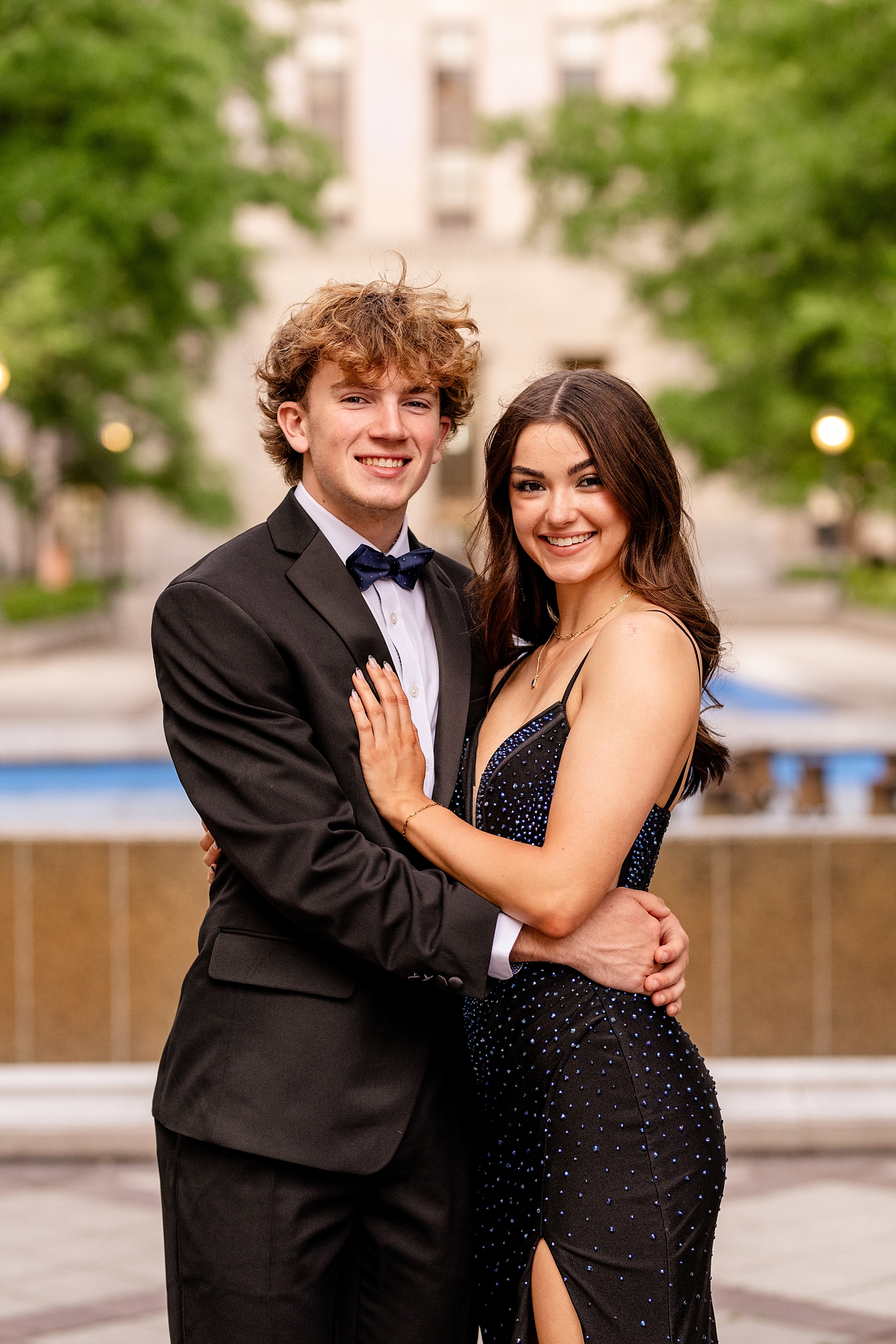 Best prom photographer near Birmingham, Alabama. Photo locations for prom pictures in Birmingham.